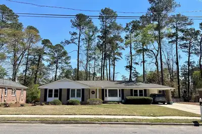 Image de 4 chambres / 2 salles de bain Maison à Location Maison de Maître Situé à 2 Miles de golf