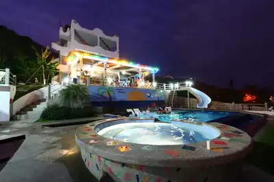 Image de Luxueux Ocean Front Suites- spectular Pool & Hot Tub