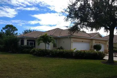 Image de Villa Familiale Et Animaux Acceptés, Deux Chambres Avec Garage. À quelques pas de la piscine chauffée.
