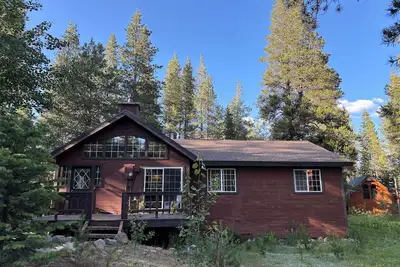 Image de Famille et animaux acceptés, Northwoods Cabin à Tahoe Donner - 3 chambres, 2 salles de bain