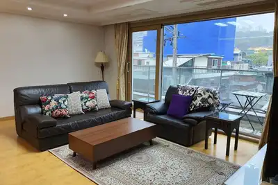 Image de Spacieuse maison moderne, idéale pour les familles