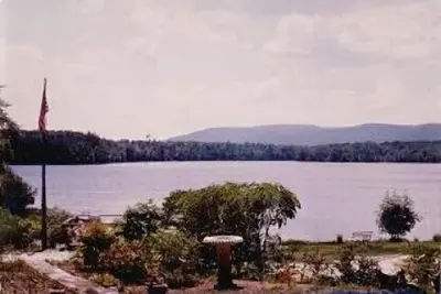 Image de Adirondack Lake Front Cottage