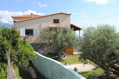 Image de Appartement paisible avec vue magnifique sur la mer et le village