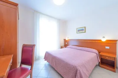 Image de Appartement 2 PIÈCES N ° 4, Avec Grande Vue Mer Sur Balcon, CLIMATISÉ Et Parc