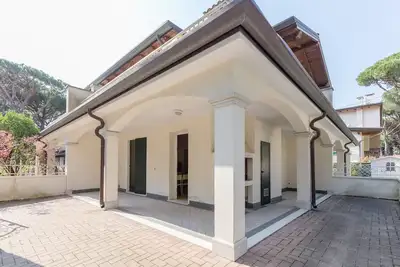Image de Belle villa avec toutes les commodités, emplacement tranquille, près de la mer