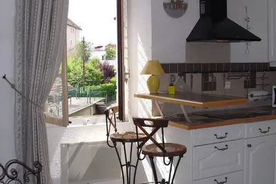 Annecy   Coquet Meuble T2, Prox Lac, Vieille Ville, 2 Velos