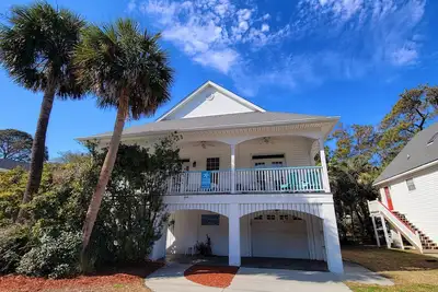 Image de Maison Tranquility - Piscine privée - 1 pâté de maisons de la plage