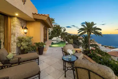 Image de Chef sur place et ménage inclus-Vue sur l'océan dans chaque chambre-Superbe