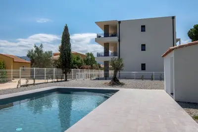 Image de Confortable appartement pour 4 personnes avec Wifi, piscine, climatisation, Tv, terrasse et parking