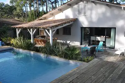 Image de Très belle villa spacieuse avec piscine chauffée côté sud de Lacanau - 265715