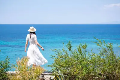 Image de Vivre En Pierre Au Bord De La Mer
