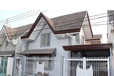 Image de Maison de ville de 2 étages, près de Clark Freeport Zone