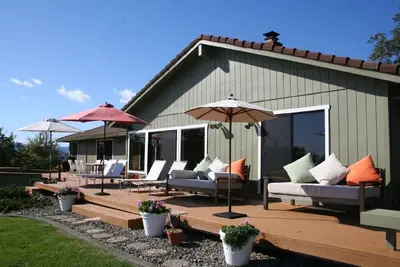 Image de Les mieux notés, Wine Country Maison Contemporaine avec vue panoramique