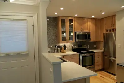 Image de Plan d'étage ouvert récemment rénové situé au cœur de Boulder