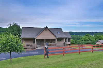 Image de Les sentiers se terminent, les couchers de soleil et les moments de calme commencent