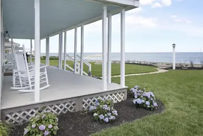 Image de Circa 1870 Oceanfront Home in Brant Rock - Vue imprenable sur l'océan
