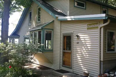 Image de Vacances d'été au charmant chalet Park Township!