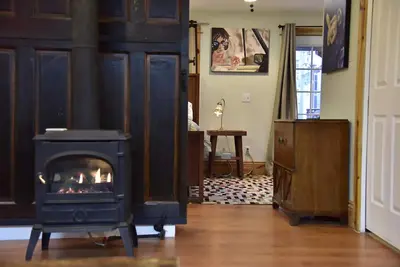 Image de Artist Studio Cottage, une oasis urbaine