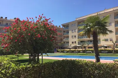 Image de Appartement duplex avec piscine, à 200m de la mer. Idéal familles et les amis.