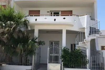 Image de Appartement Torre Lapillo Sur Le Cours À 100 MÈTRES De La Mer, 4 Lits