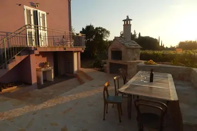Image de Maison confortable dans un beau vieux village de pierre sur l'île de Hvar