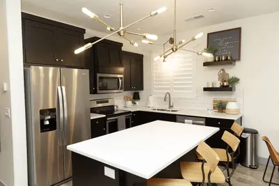 Image de ✨ Gold Rush ✨ - Maison de ville familiale spacieuse et moderne