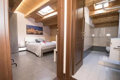 Image de Casa Malaclà- Chambre double avec salle de bain privée