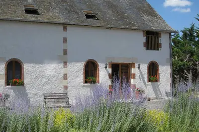 Image de Le Pluvier - Gite de luxe avec 3 chambres et piscine chauffée dans la vallée de la Loire