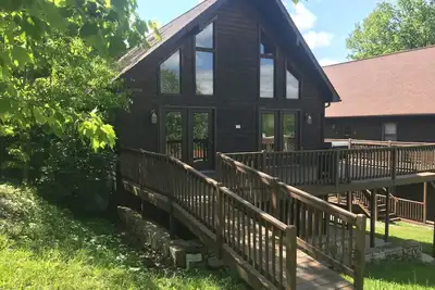 Image de 20 personnes et plus. Chalet abordable près de New River Gorge Rafting & Climbing