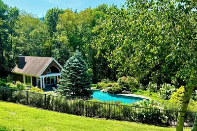 Image de Domaine de luxe. Belle piscine, jardins et vues \/ Exclusive! Une Semaine Seulement!