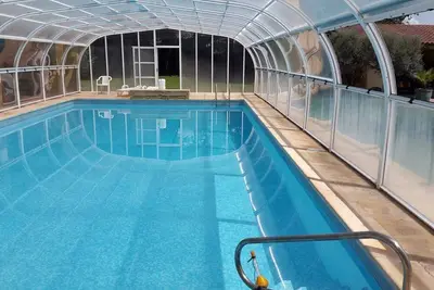 Image de au 1 ère étage, d'une belle villa en pierre au milieu des oliviers. appartement