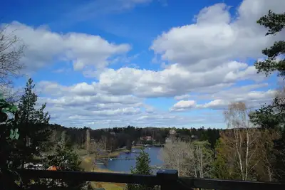 Image de Cottage vue mer haut dans les arbres
