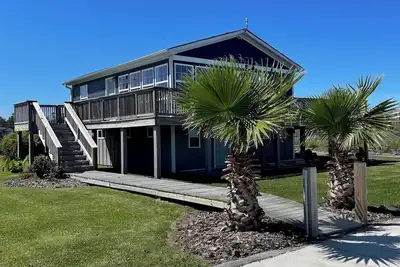 Image de Nouvelle liste! Cottage avec vue sur l'eau et accès par bateau