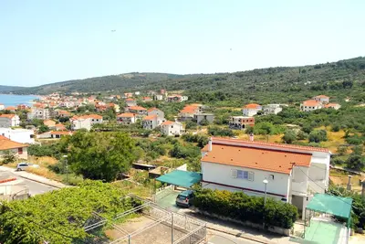 Image de Appartements Nađa, (15993), Slatine, Croatia