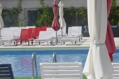 Image de Appartement (3 Adultes + 2 Enfants) Vue Piscine