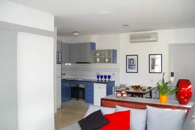 Image de Appartement (3 Adultes + 2 Enfants) Vue Sur La Rue