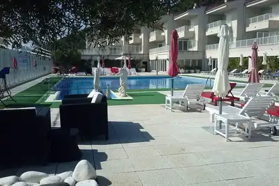 Image de Appartement (3 Adultes + 2 Enfants) Vue Piscine