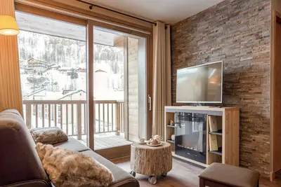 Image de Appartement dans le chalet sur la pente de ski