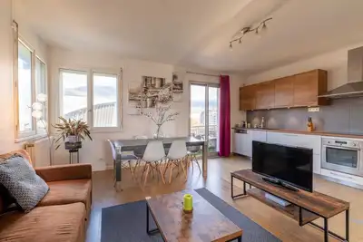 Image de Appartement 80m², 6p, traversant & lumineux, vue 360° sur les massifs, Babyfoot