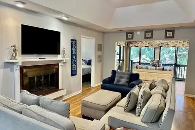 Image de Difficile de trouver Cottage Sparrow Pond de 4 chambres avec ascenseur et chien