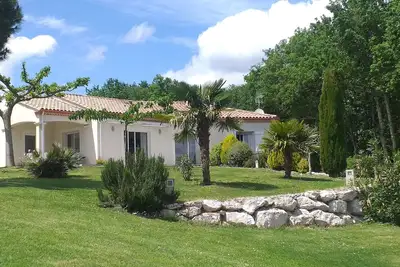 Image de L'Esprit Vacances 840: Maison avec piscine, superbe panorama, espace