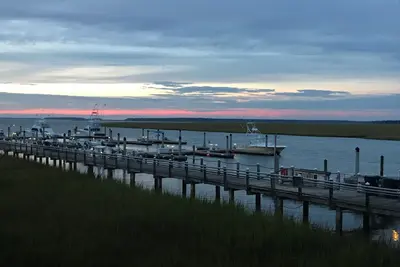 Image de Villa récemment rénovée avec une vue magnifique sur le ruisseau et la rivière