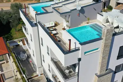 Image de Piscine sur le toit et terrasse-Villa Bellavista