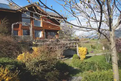 Image de Beau chalet spacieux avec vue panoramique rare, & Lac de Serre Ponçon
