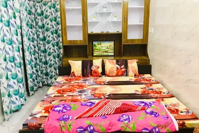 Image de Station de métro Aastha 1bhk Noida Sector 18