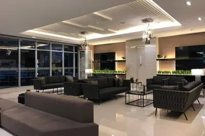 Image de Suite de luxe avec balcon 1br dans la Grass Residences Tower 4
