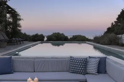 Image de Villa Alkyoni · Belle villa familiale pour 8 personnes avec de superbes vues