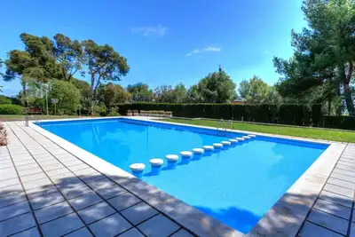 Image de Confortable appartement pour 4 personnes avec piscine, Wifi, climatisation, Tv, terrasse et parking
