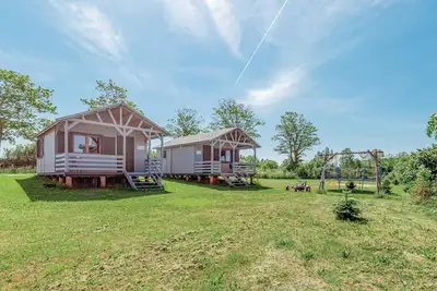 Image de Belle maison Ă Mscice avec WiFi
