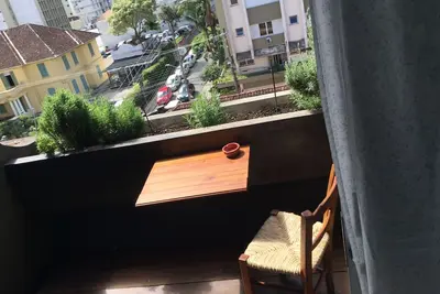 Ajustement avec balcon au centre